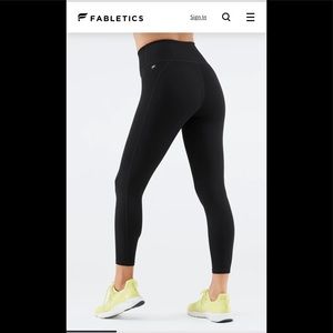 NWT! Fabletics High Waisted Solid Powerhold 7/8 Leggings